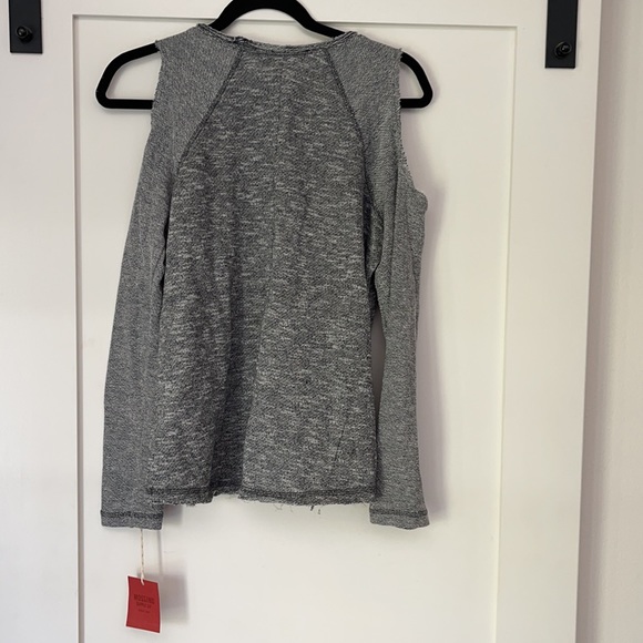NWT Cold Shoulder Distressed Mossimo Sweater - Picture 7 of 7